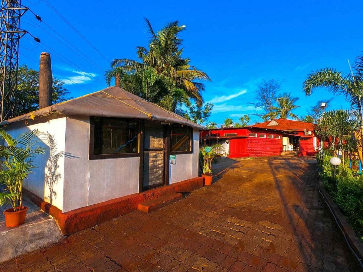 Whispering Woods Resort Lonavala Bagian luar foto